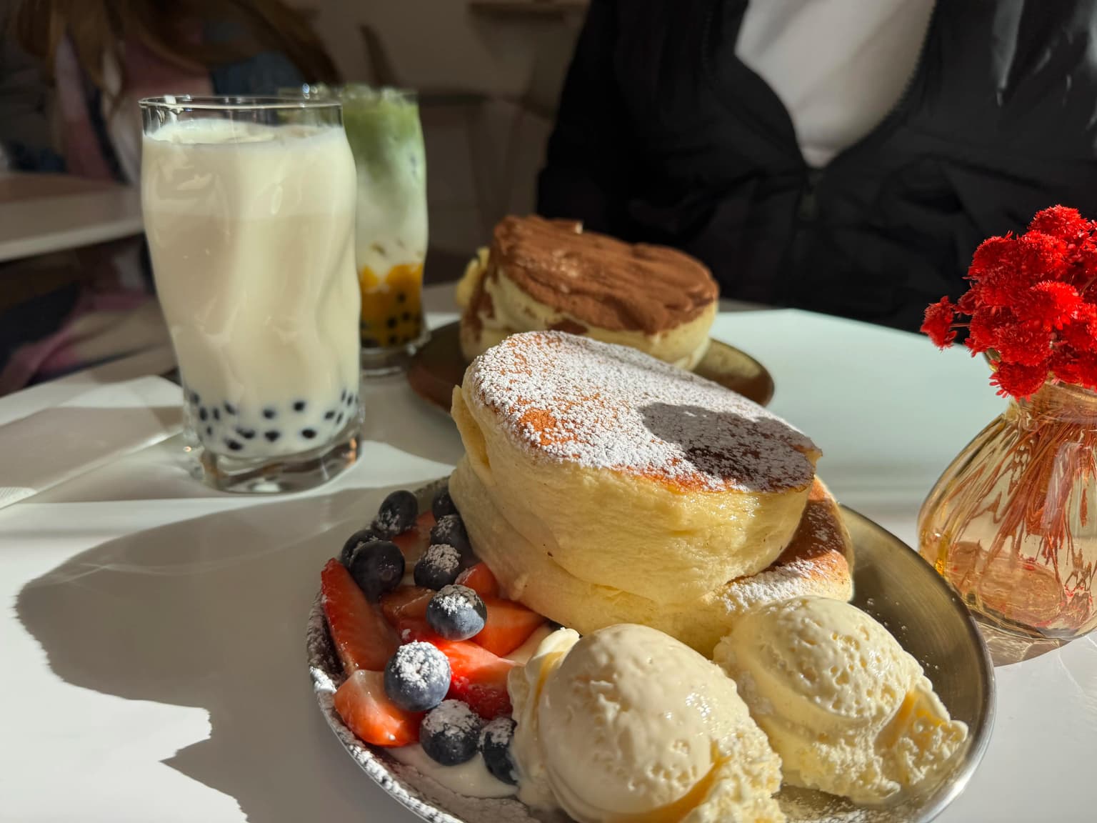 the-best-souffle-pancakes-in-barcelona-kumo