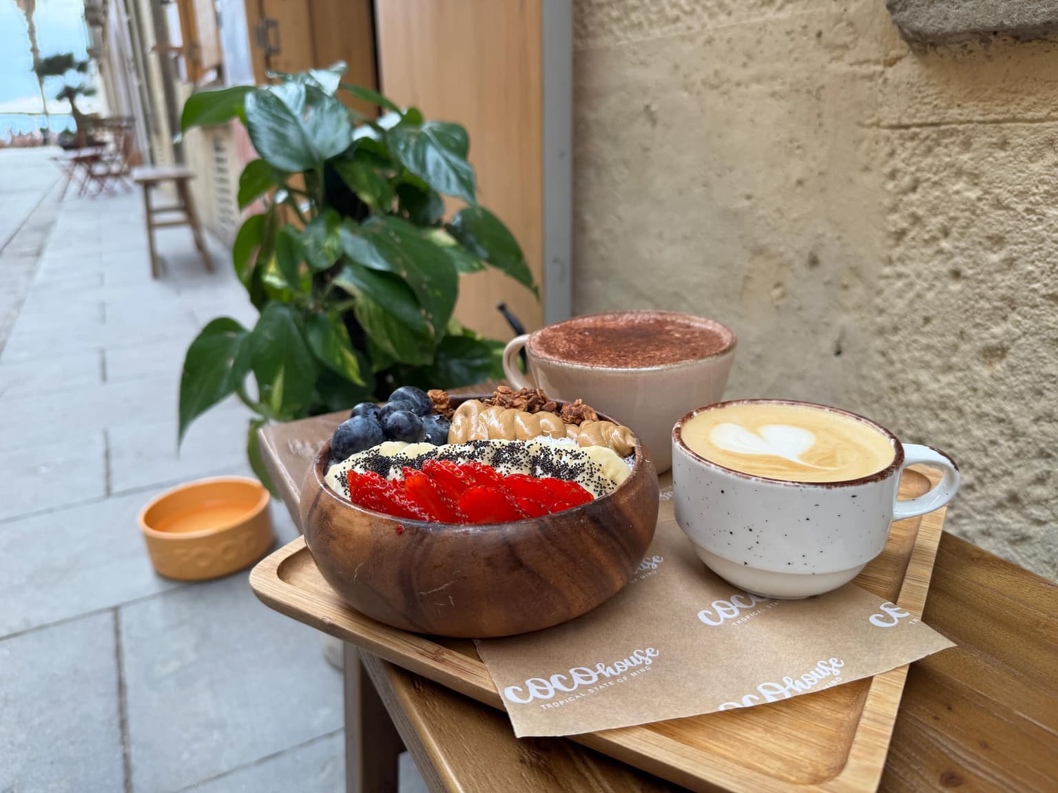 Coco Social House – The Best Healthy Brunch Spot in Barcelona