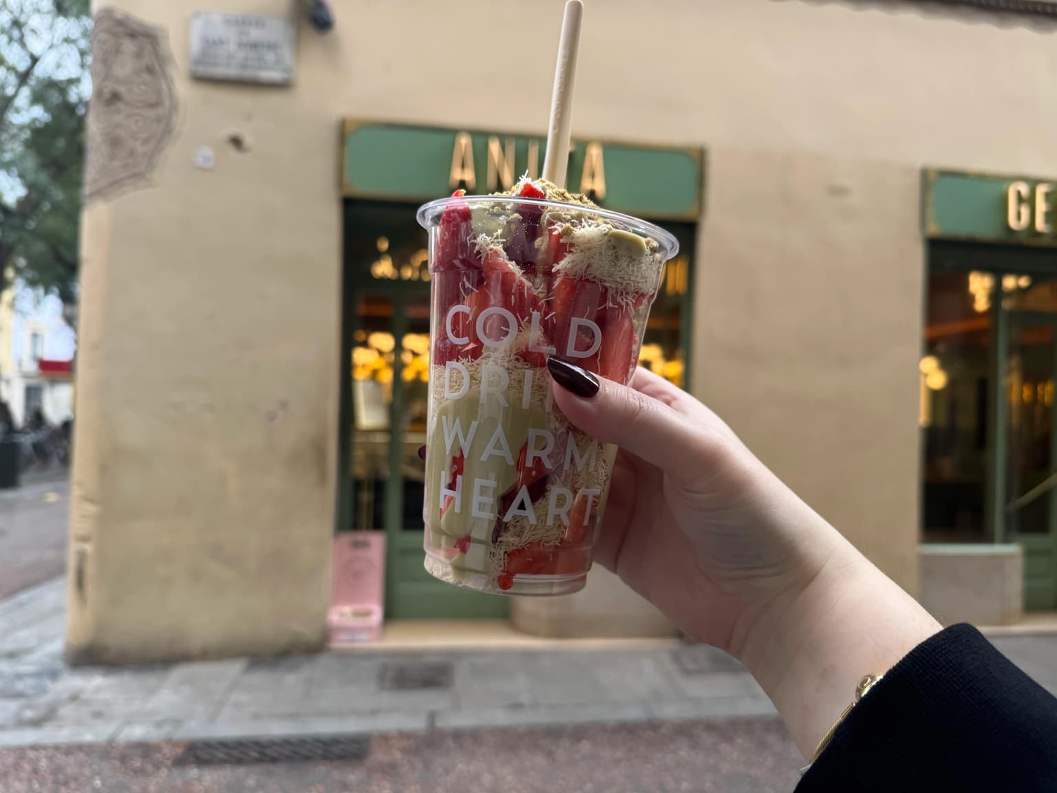 Dubai Strawberries in Barcelona – Worth the Hype!