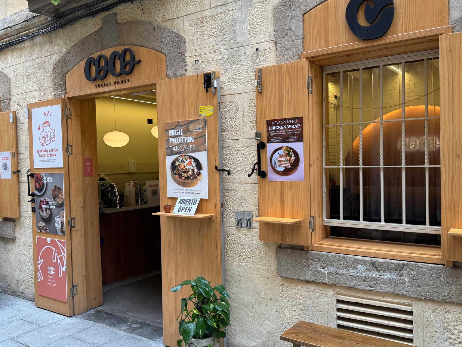 coco-social-house-the-best-healthy-brunch-spots-in-barcelona